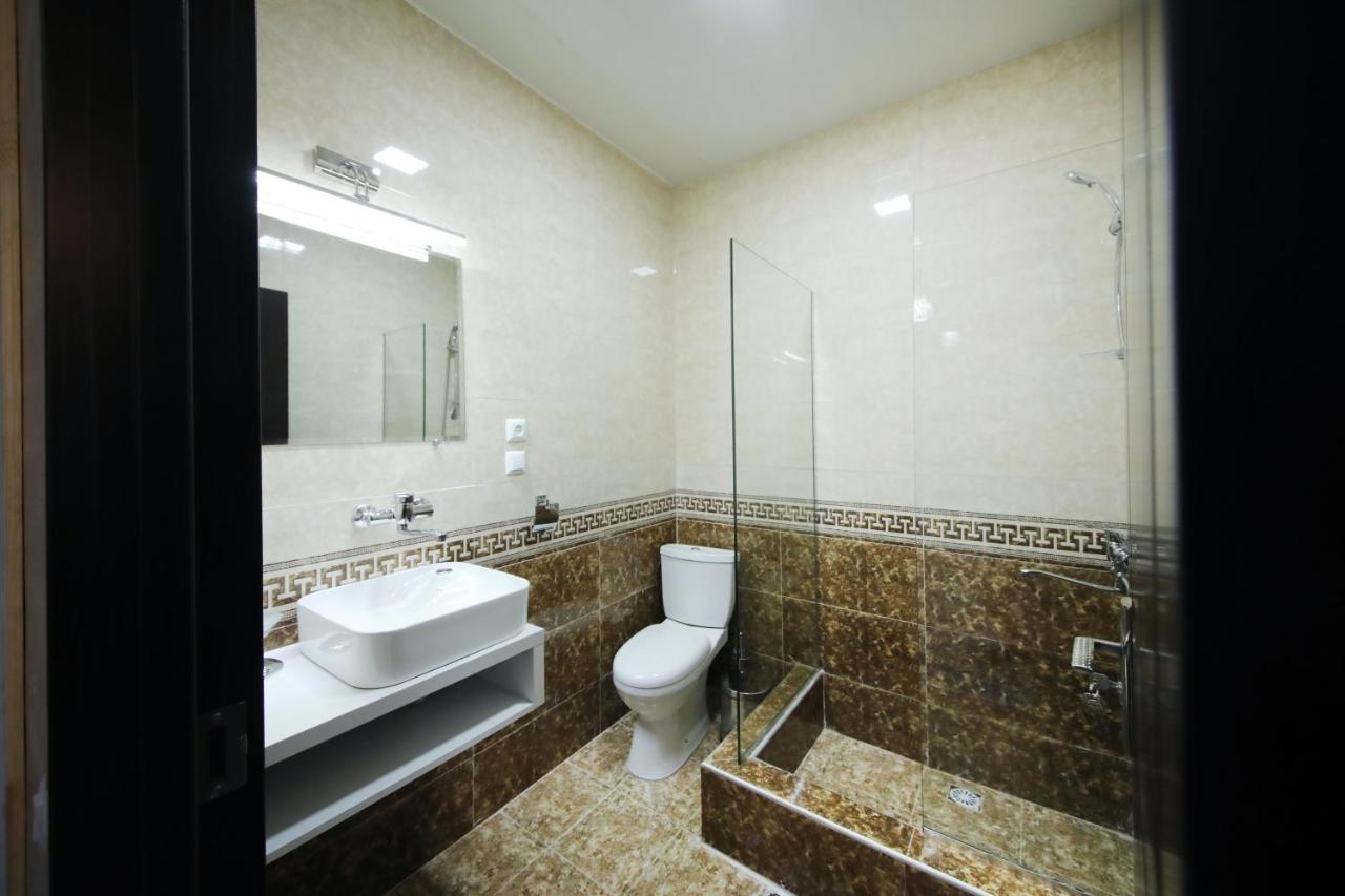 Hotel Tamari Koutaïssi Extérieur photo