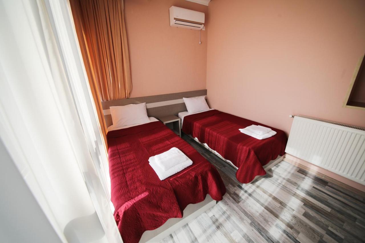 Hotel Tamari Koutaïssi Extérieur photo
