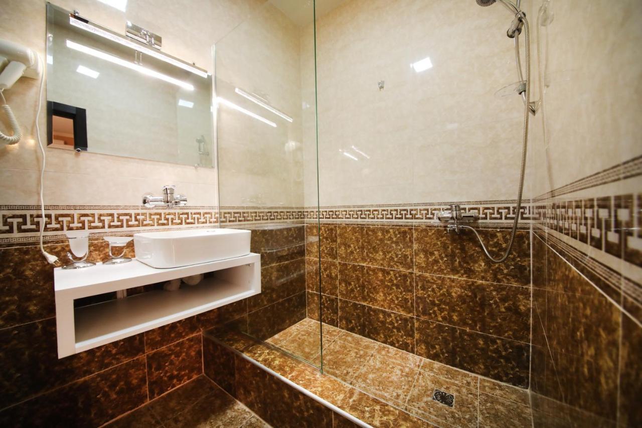 Hotel Tamari Koutaïssi Extérieur photo