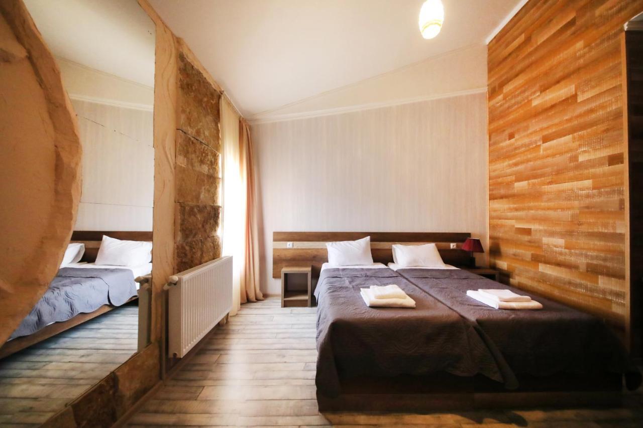 Hotel Tamari Koutaïssi Extérieur photo