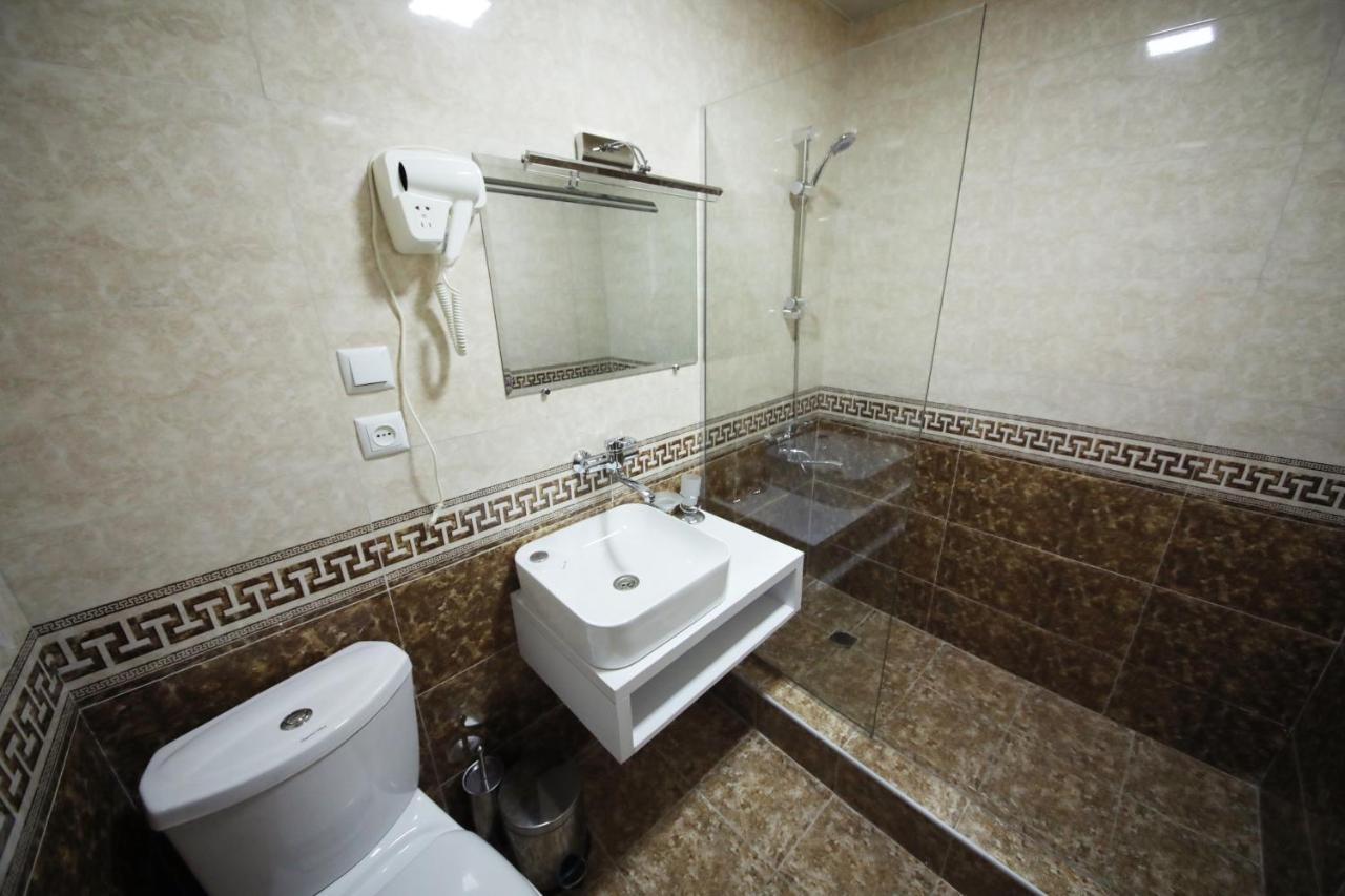 Hotel Tamari Koutaïssi Extérieur photo